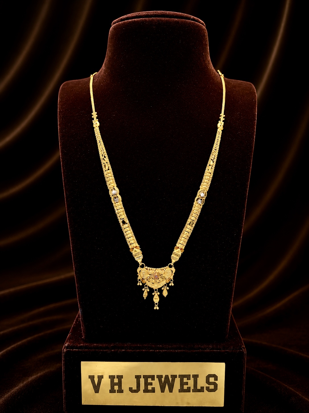 12.520 Gram Grand 916 Gold Necklace for Women | VH Jewels