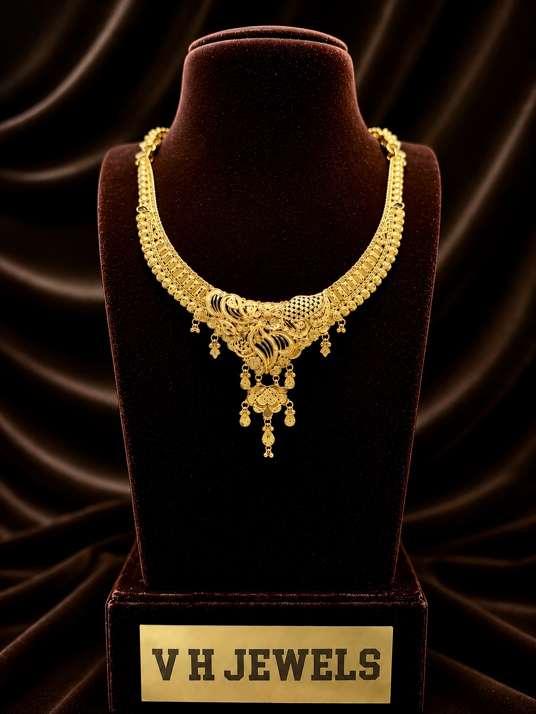 14.880 Gram Majestic 916 Gold Necklace for Women | VH Jewels