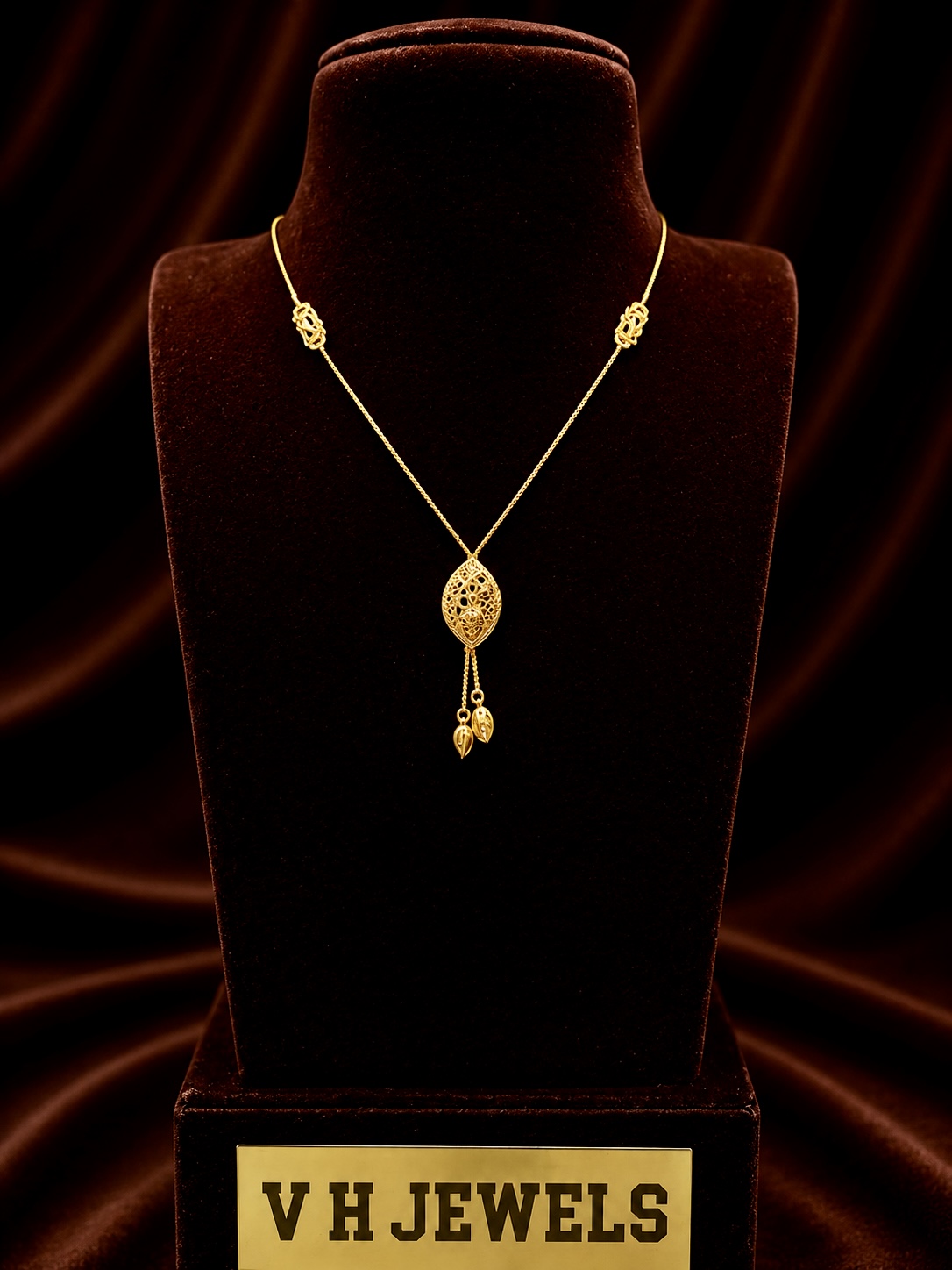 3.980 Gram Lightweight 916 Gold Necklace for Women | VH Jewels