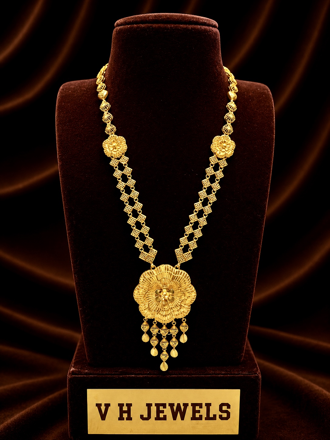 34.40 Gram Grand Bridal 916 Gold Necklace for Women | VH Jewels