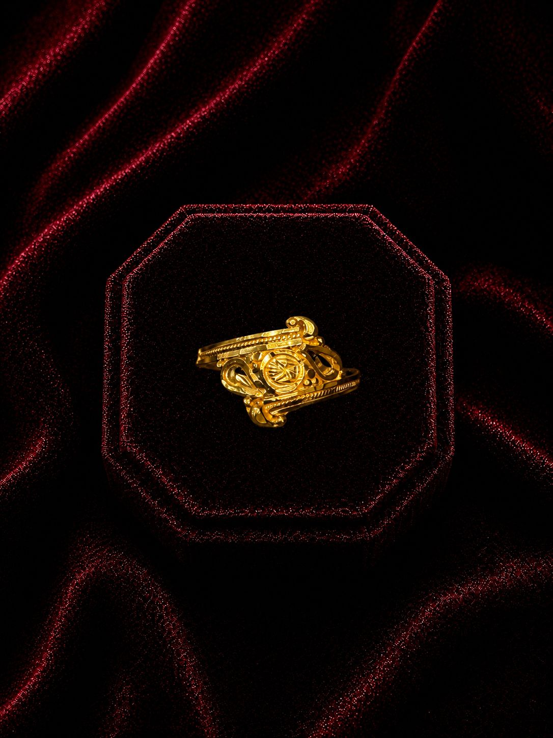 Traditional Paisley 916 Gold Ring