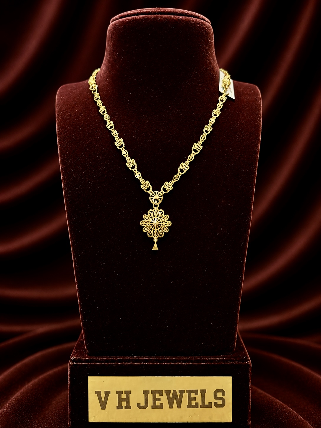 5.910 Gram Charming 916 Gold Necklace for Women | VH Jewels