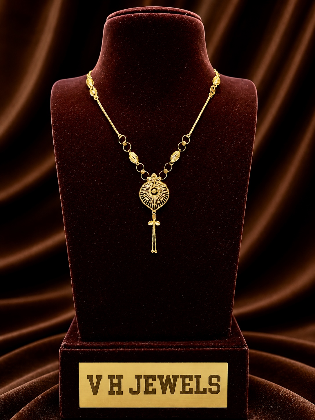 8.630 Gram Wedding Wear 916 Gold Necklace for Women | VH Jewels